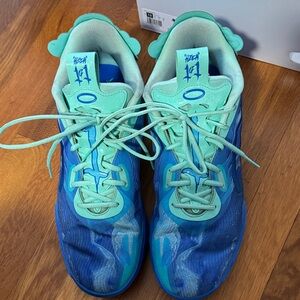 PUMA x LAMELO BALL MB.04 LO Basketball Shoes